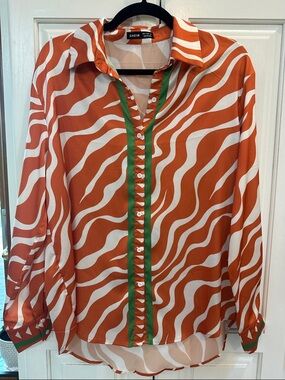 SHEIN Orange & White Wave Print Button-Down Shirt with Green Trim